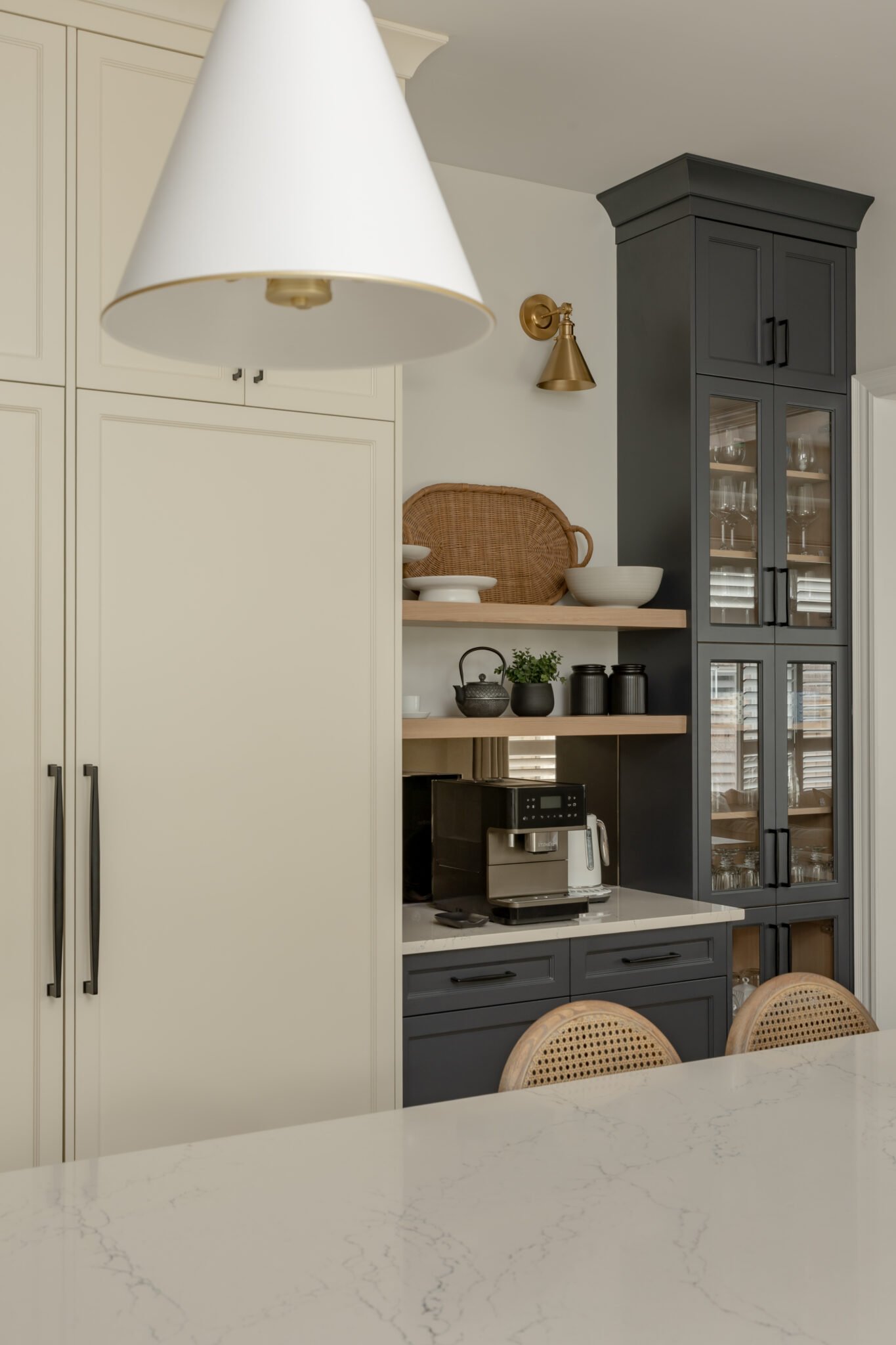 Luxury kitchen finishes and countertops
